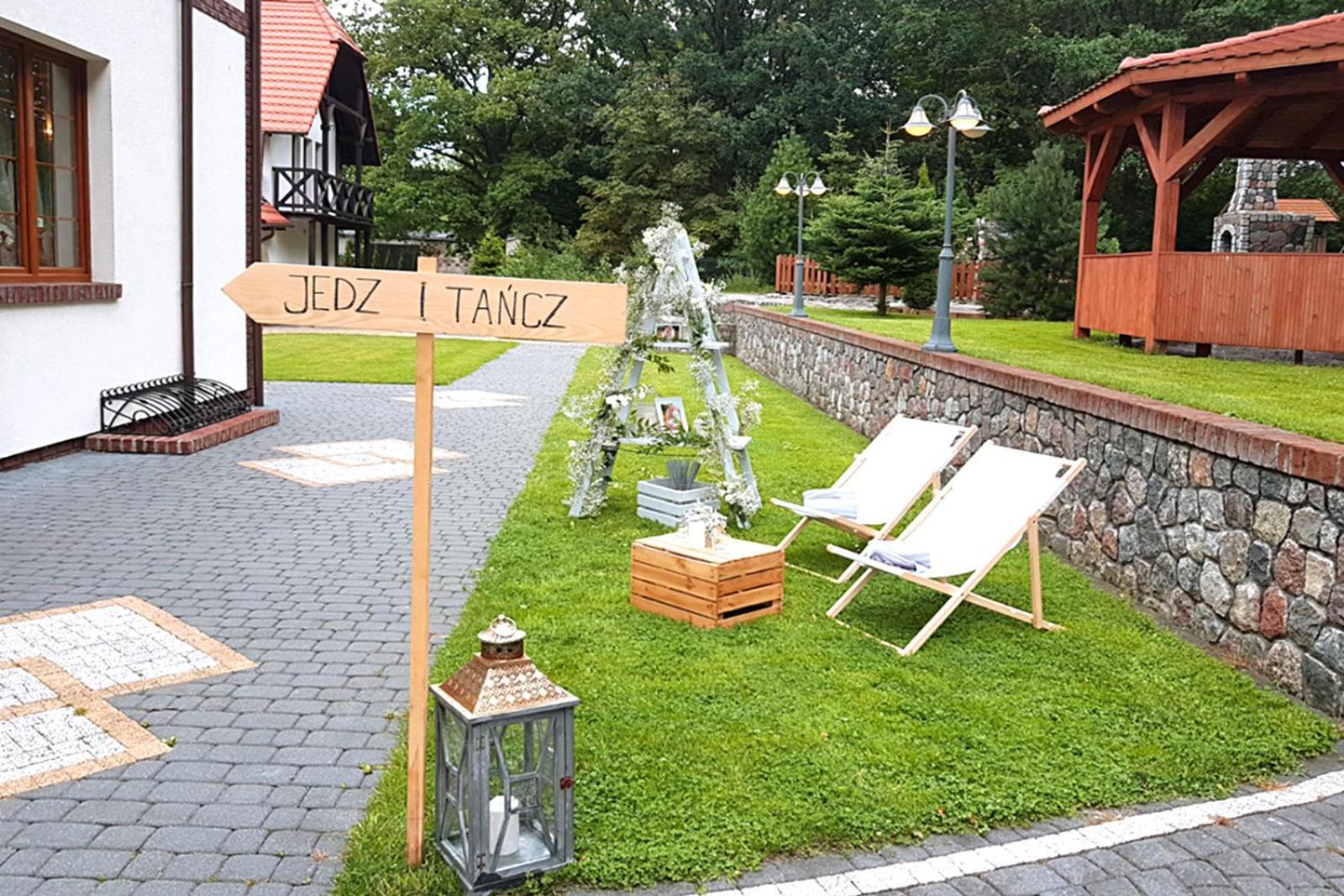 Krysztalowy Dworek Hotel Zbychowo Exterior photo